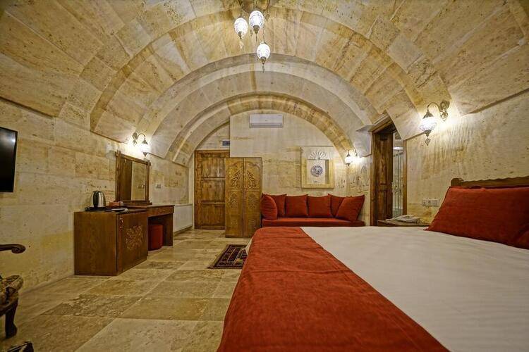 Balloon Cave Hotel