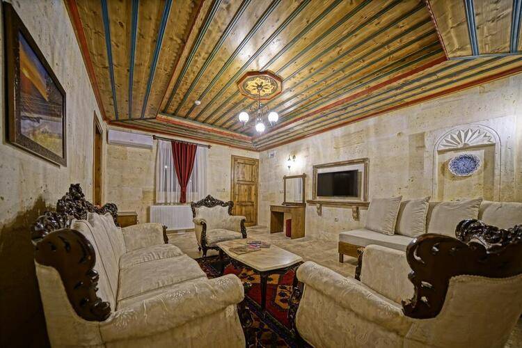 Balloon Cave Hotel