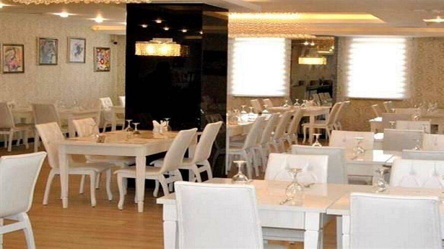 Real House Boutique Hotel