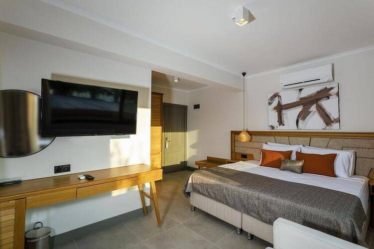 Yalipark Beach Hotel