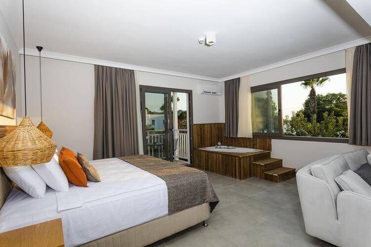 Yalipark Beach Hotel