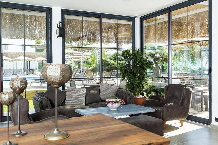 Yalipark Beach Hotel