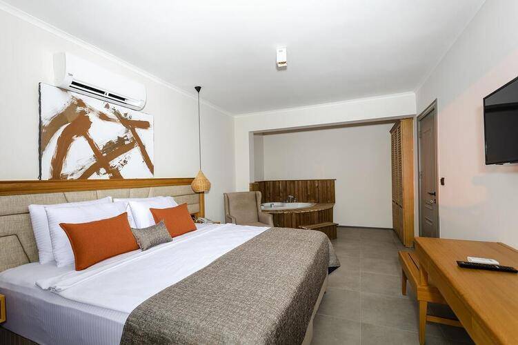 Yalipark Beach Hotel