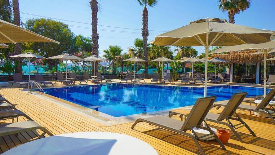 Yalipark Beach Hotel