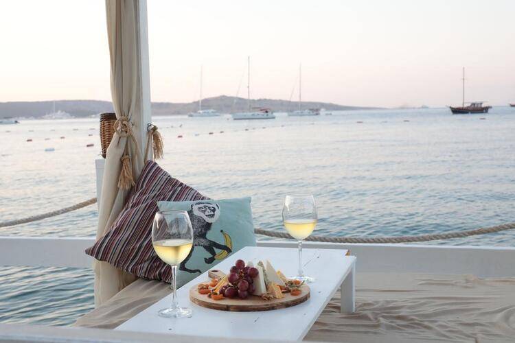 Daphnis Hotel
