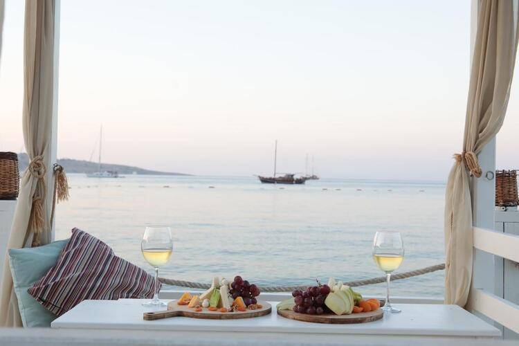 Daphnis Hotel