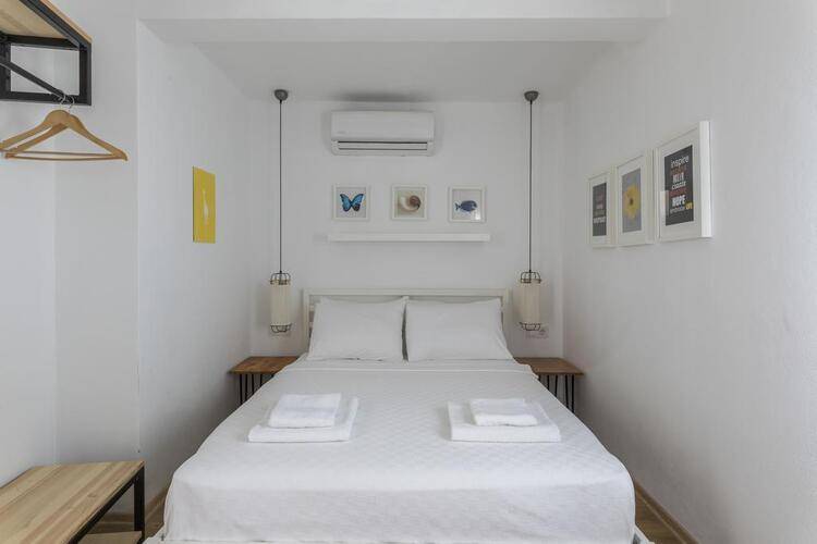 Daphnis Hotel