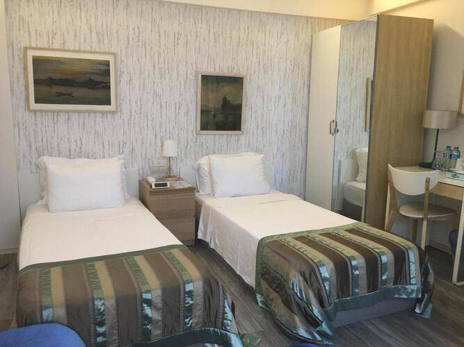 Elanaz Hotel