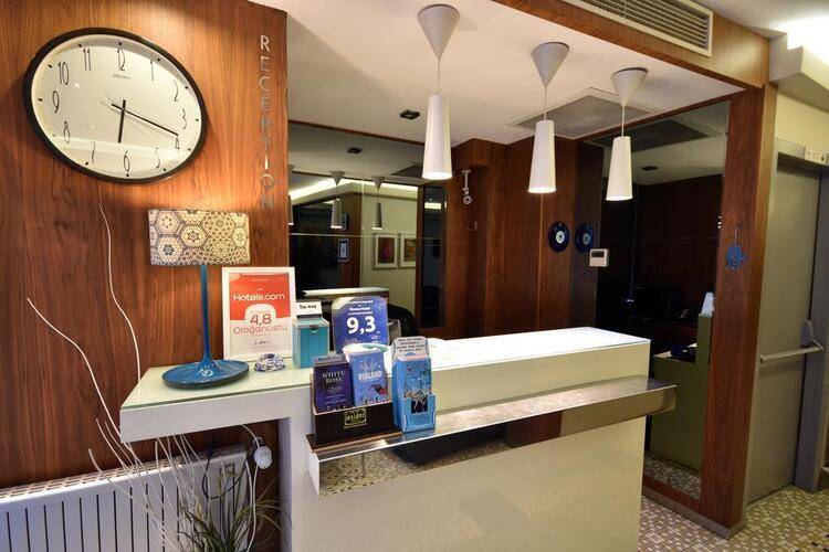 Elanaz Hotel