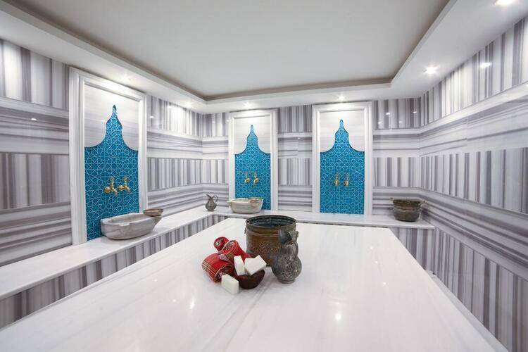 Great Fortune Design Hotel