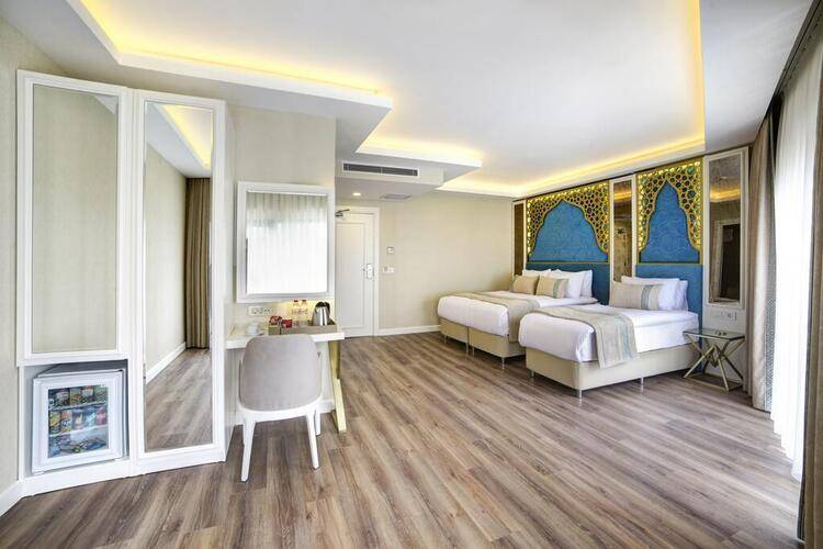 Great Fortune Design Hotel