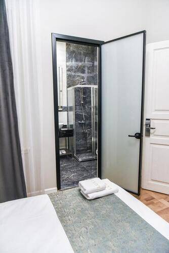 Luxir Hotel