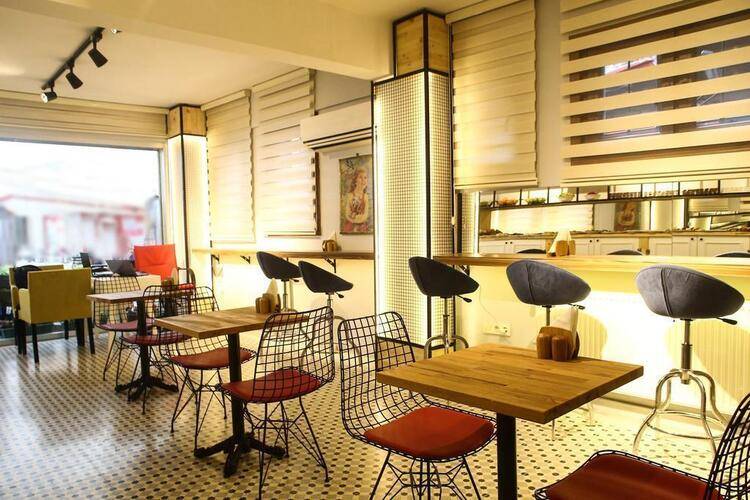 Neva Flats Hotel