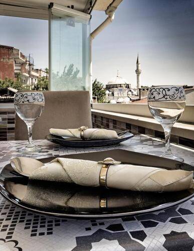 Carvan Hotel