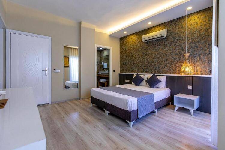Der Inn Hotel