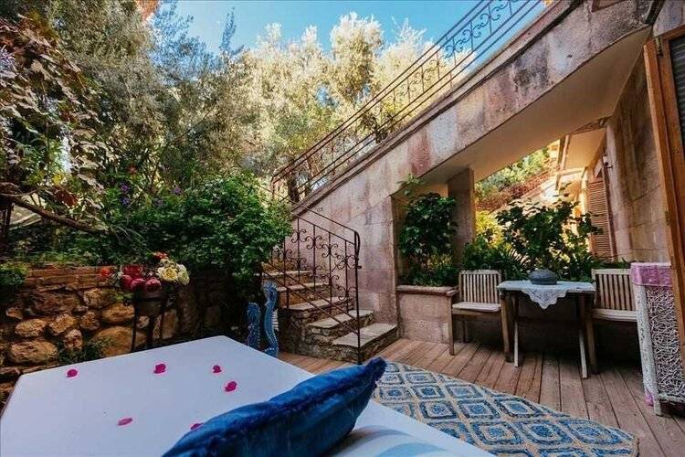 Oyster Residences (Adults Only 18+)