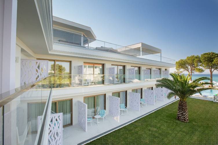 Laguna Resort