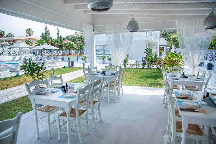 Laguna Resort