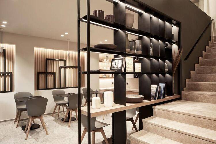 Urban Frame Hotel