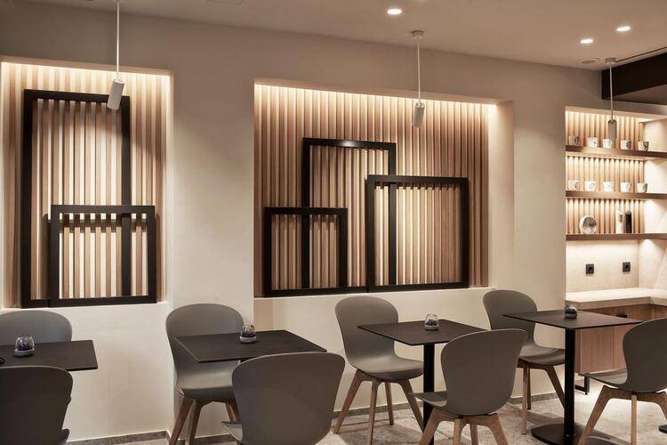 Urban Frame Hotel
