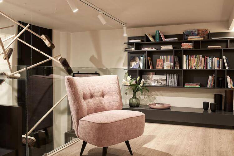 Urban Frame Hotel