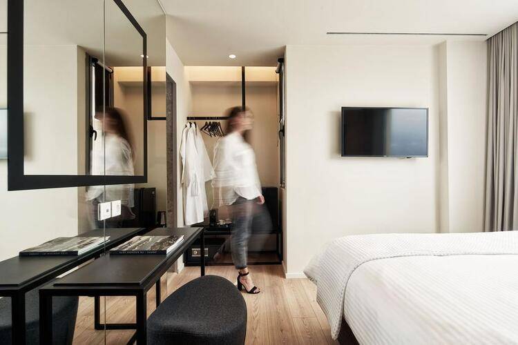 Urban Frame Hotel