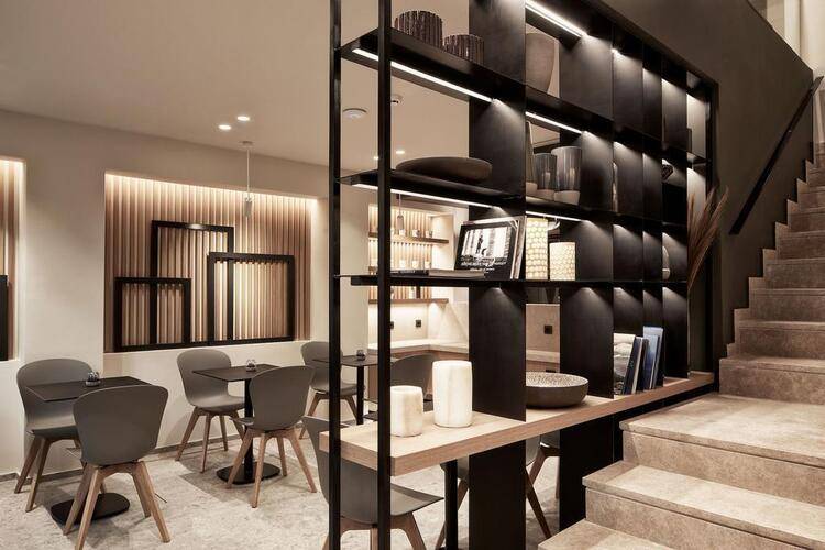 Urban Frame Hotel