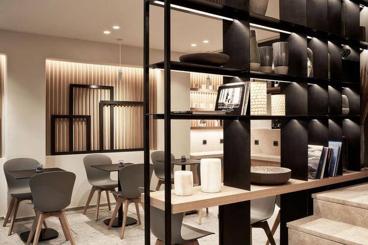 Urban Frame Hotel
