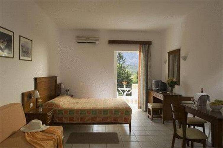 Vardis Olive Garden Hotel