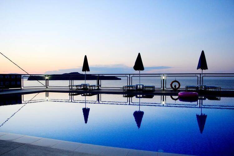 Renieris Hotel
