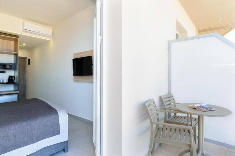 Renieris Hotel