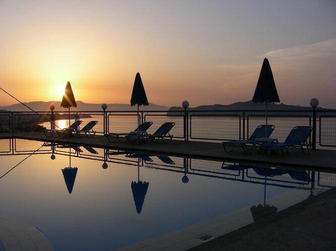 Renieris Hotel