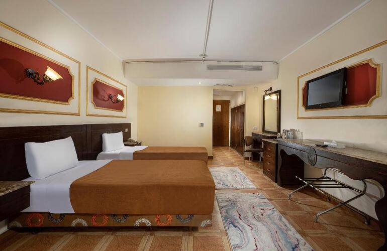 Kanzy Hotel