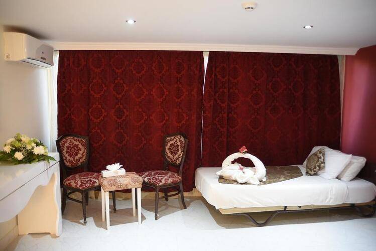 Kanzy Hotel