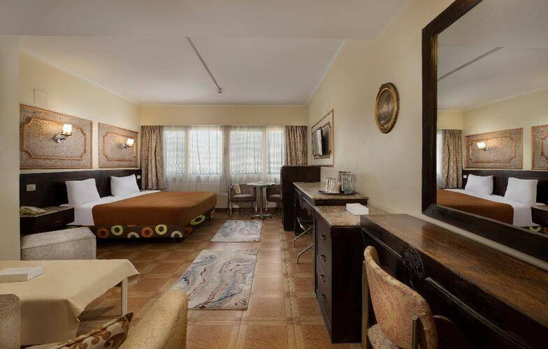 Kanzy Hotel
