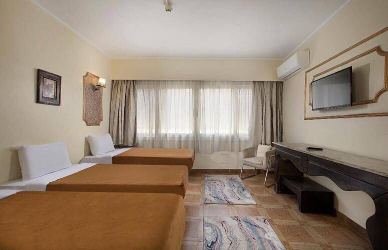 Kanzy Hotel