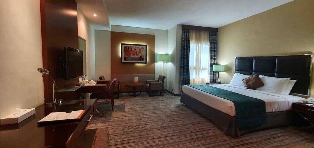 Phoenix Plaza Hotel Apartments