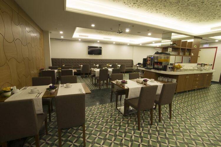 Cumbali Plaza Hotel