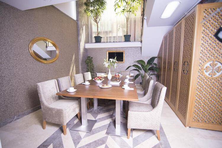 Cumbali Suite Hotel