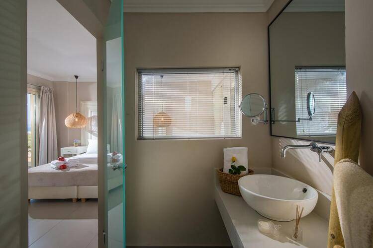 Notos Heights Hotel & Suites