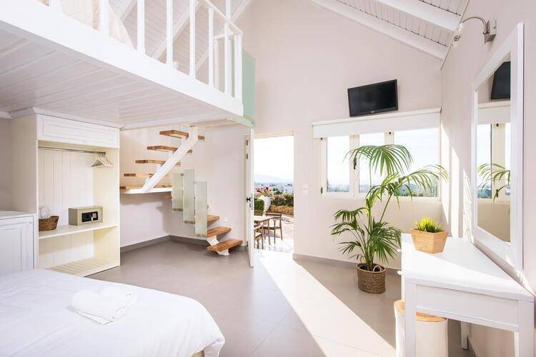 Notos Heights Hotel & Suites