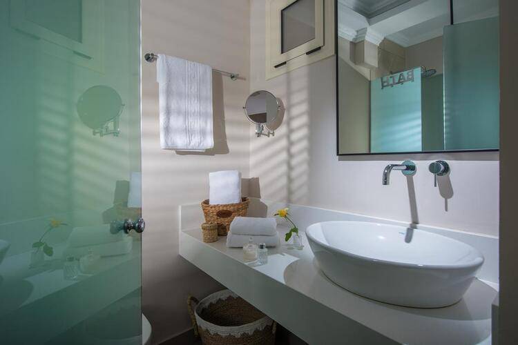 Notos Heights Hotel & Suites