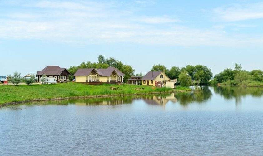 База Отдыха Белокуриха Village