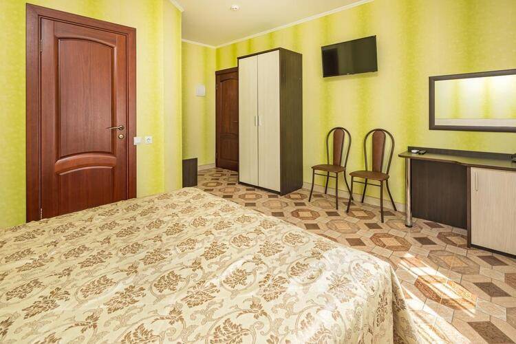 Отель Кипарис