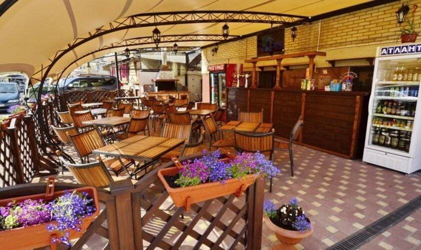 Отель Леонидас