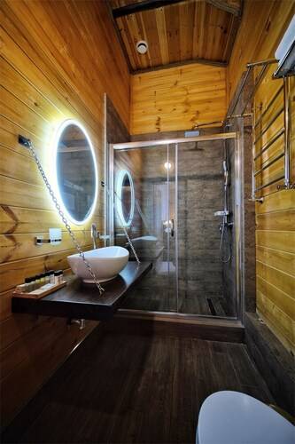 Allure Lodge
