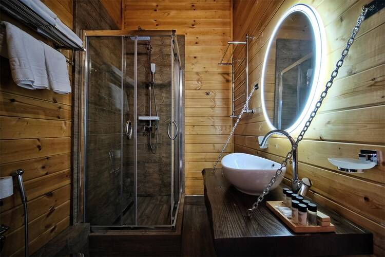 Allure Lodge