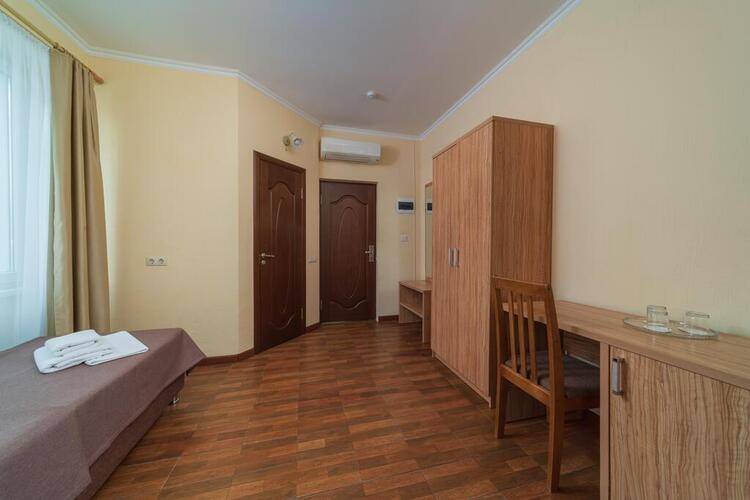 Room Hotel