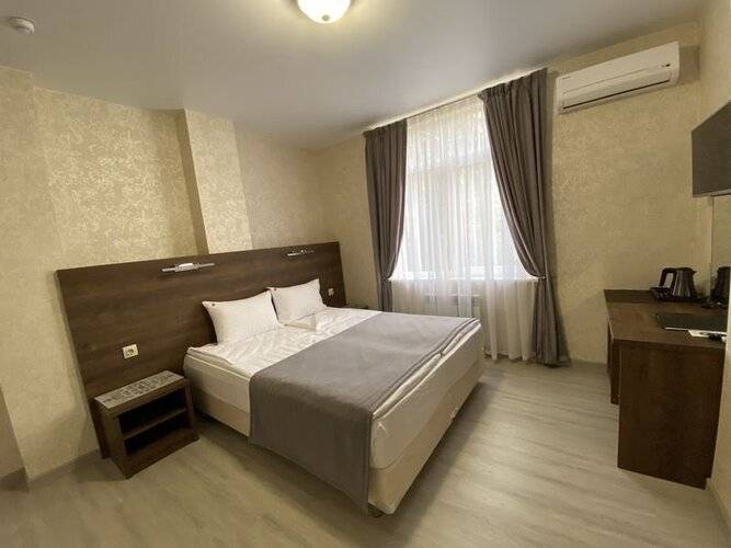 Отель Маро
