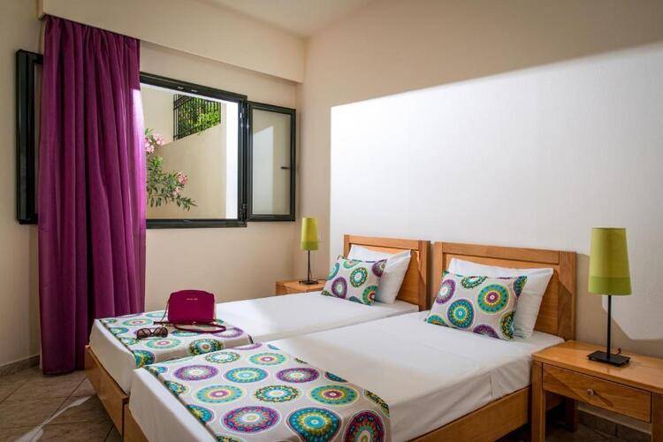 Kristalli Hotel Apartments